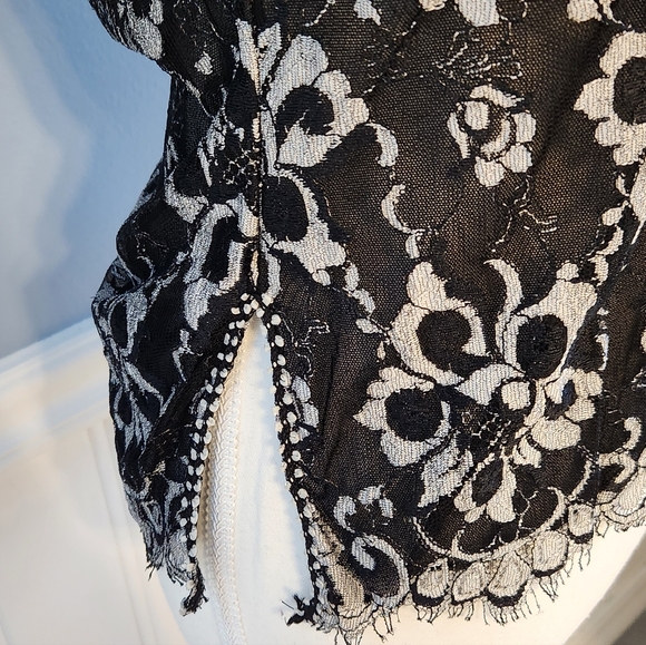 2pc Lace Lounge Set - Picture 4 of 11